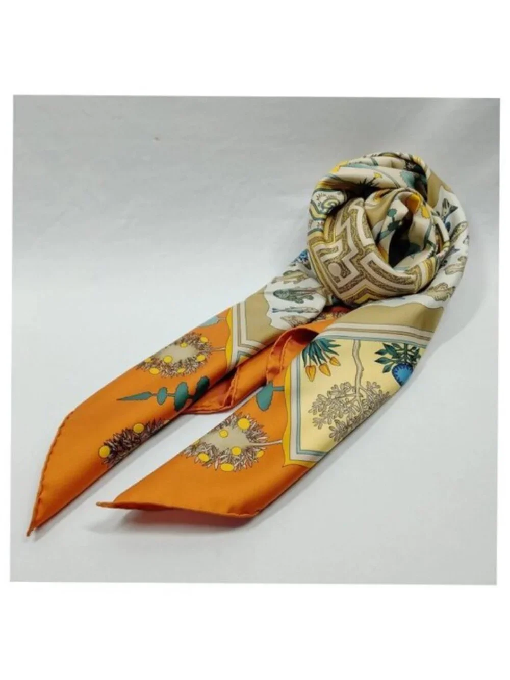 Authentic Hermès Paridaiza Carré 90 Silk Scarf Orange